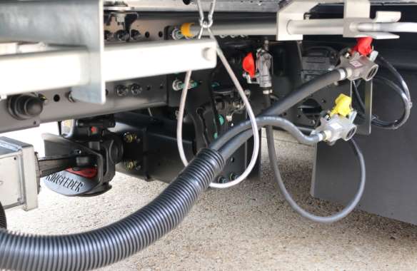 Anhängerkupplung mit pneumatischer Bedienung